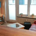 Holsteinisches Haus, Boysenstr. 5 *