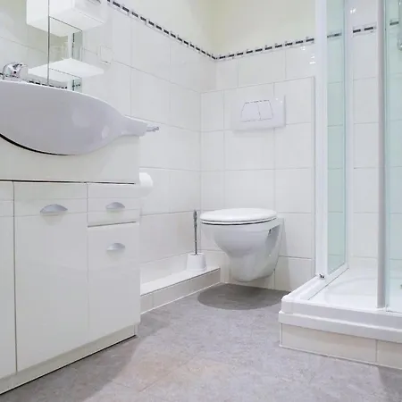 Holsteinisches Haus, Boysenstr. 5 *